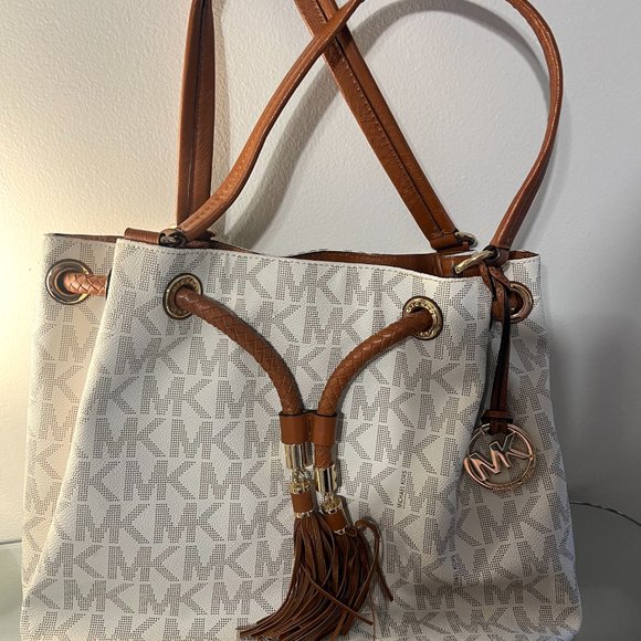 Michael Kors Tote Bag - Picture 2 of 10